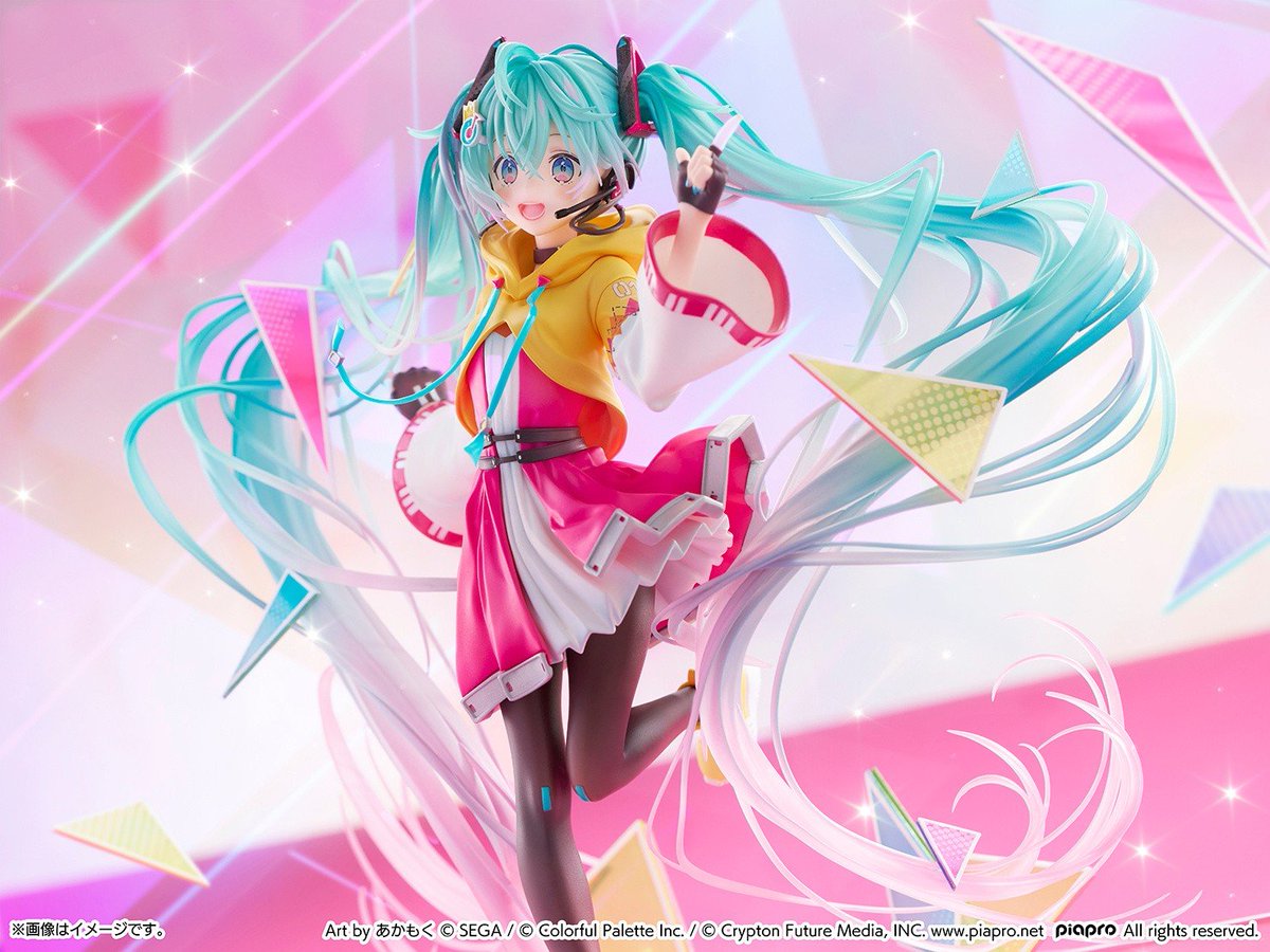 Hatsune Miku is back as a vibrant 1/7 scale figure! Her Project