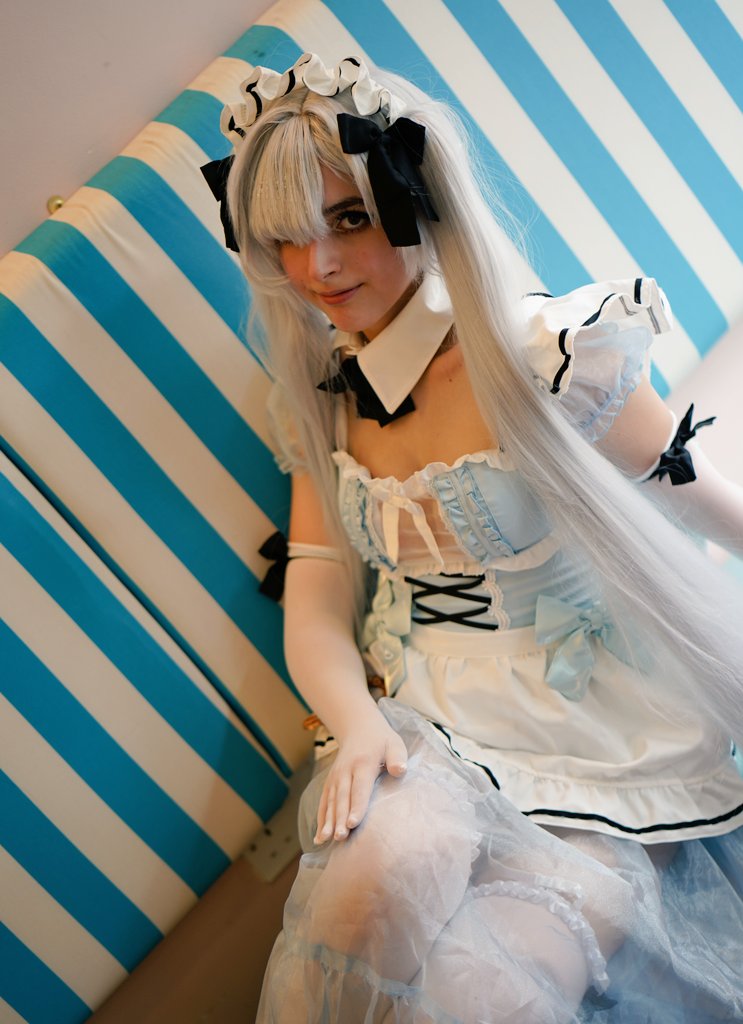 dollyrairi's tweet photo. andgallery collab Cinderella maid!I'm super excited for her maid skin to be added in game, but I think this outfit of hers is super cute too! 🩷

at the shoot hosted by @miaomimi_ 🤍

📸: @GeorgeChrismas

#nikke #nikkecosplay #cosplay #nikkeukmaids #nikkecreator #cinderella https://t.co/TjxN6RmwDk
