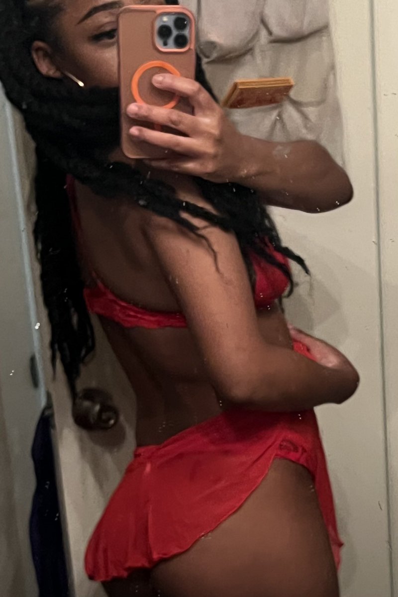 RumiMouse's tweet photo. Finally get to have a little fun after a long day #ebony #bwc #interracial #bdsm #rough https://t.co/3a3eLpoMIu