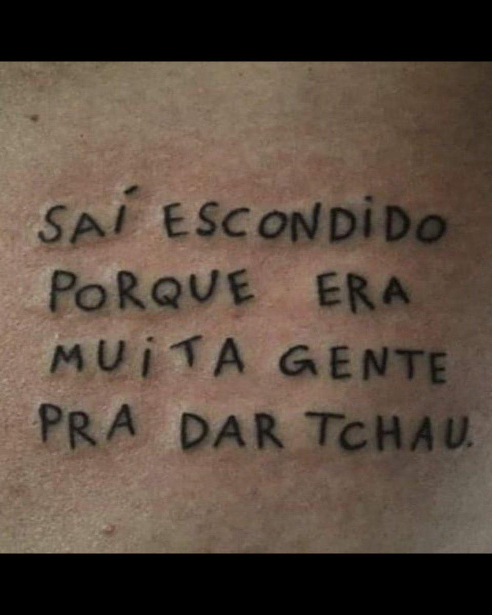 sumidao's tweet photo. saí escondido pq era mt gente p dar tchau https://t.co/gzYBjm7de8