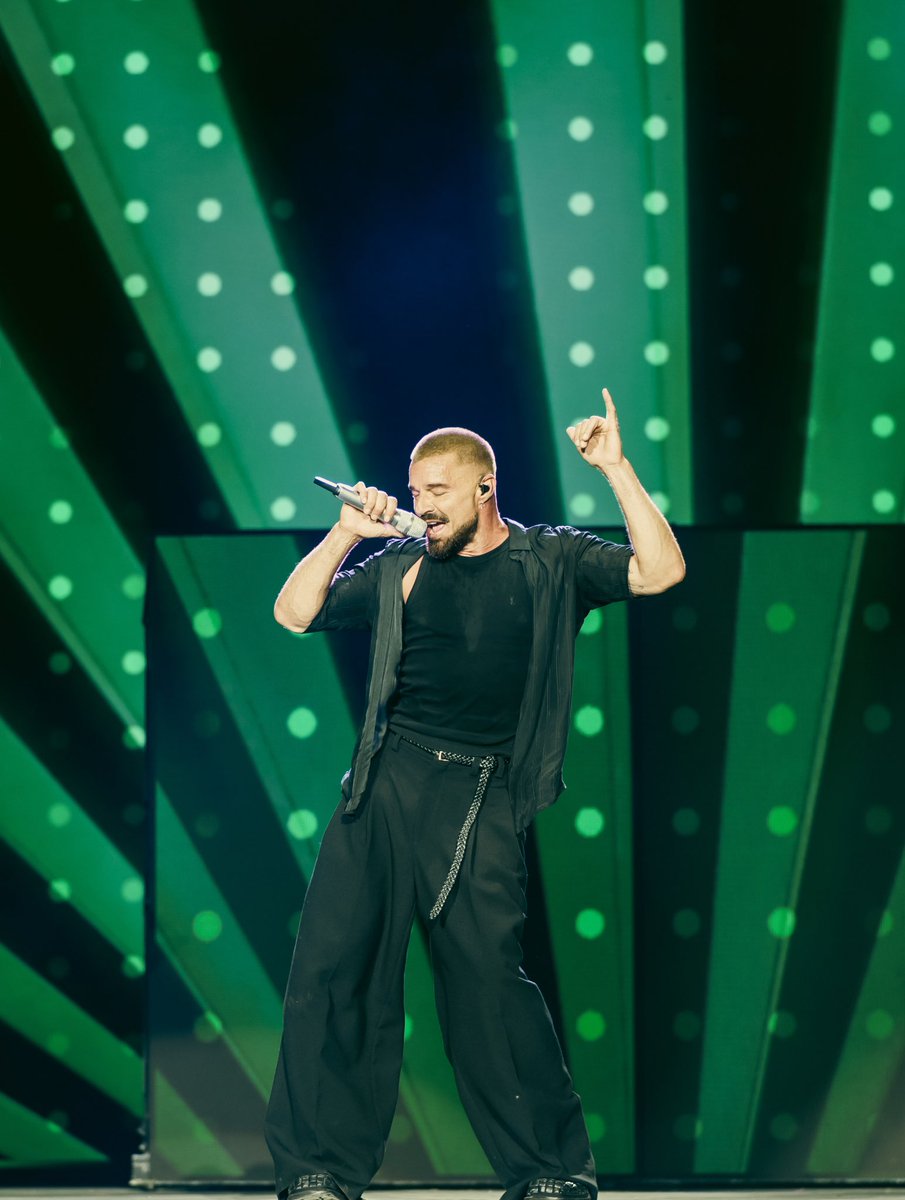 RMwebteam's tweet photo. FAMILYYYYYY! 🇺🇸 two more nights just got real!

🗓️ NOVEMBER 6
📍 Lincoln, California
🎤 Thunder Valley Casino Resort

🗓️ NOVEMBER 8
📍 Temecula, California
🎤 Pechanga Resort Casino - The Summit

🎫 Tickets ON SALEEEEE NOW! Link in our bio 🔗✨
#RickyMartinLive2026 https://t.co/RbLZfrhSUA