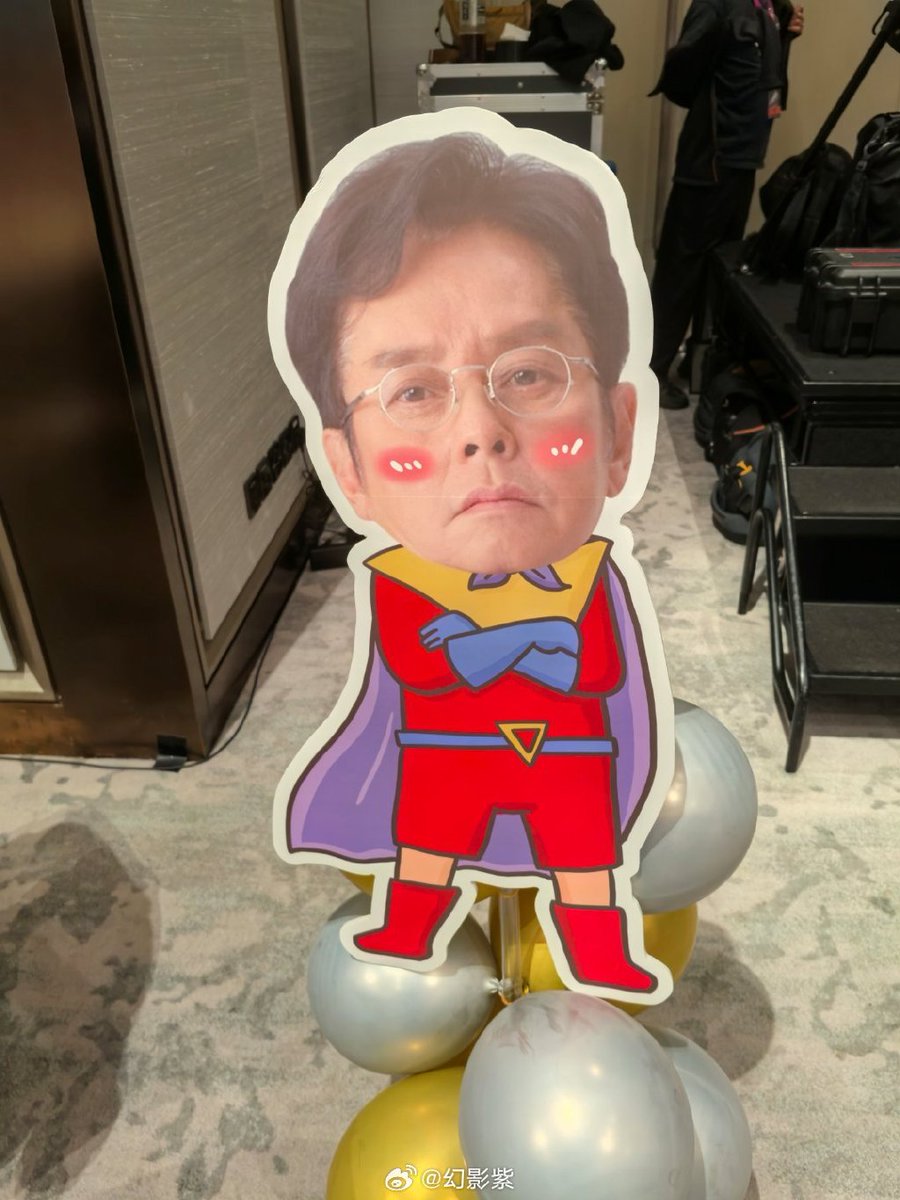 ErmaCose's tweet photo. Today’s win: building a cardboard rocket with my kid u0026 blasting off to imaginary space together  #亲子互动 #快乐成长 https://t.co/pxdiZtQ00x