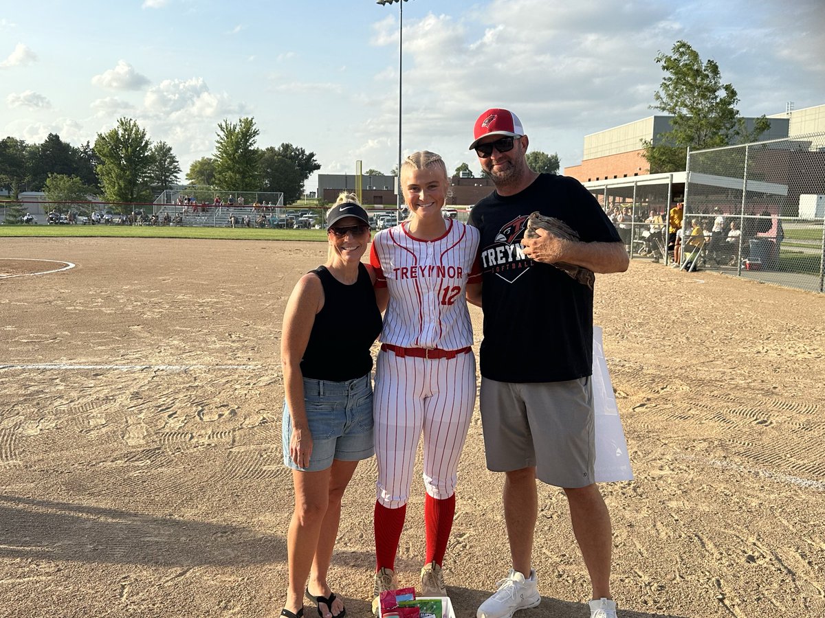 TreynorNation's tweet photo. What an incredible group of seniors! Thank you for everything you have done and continue to do for our Softball program 🥎 Father-daughter first pitch to close out our last regular season game! https://t.co/4UUWsh4C2K