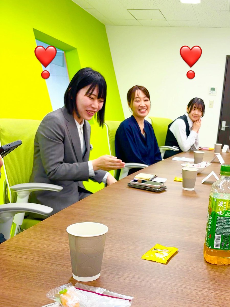 murata_group's tweet photo. 女性提言委員会を開催しました！🎉 
今回で4回目✨ 初参加の方もいらしてワクワク度アップ！
今回のテーマは「葬儀社イベント企画」斬新で楽しいイベント案がたくさん生まれました💡💐 
#女性提言委員会 #村田葬儀社　#イベント https://t.co/PrUBYXEz0U