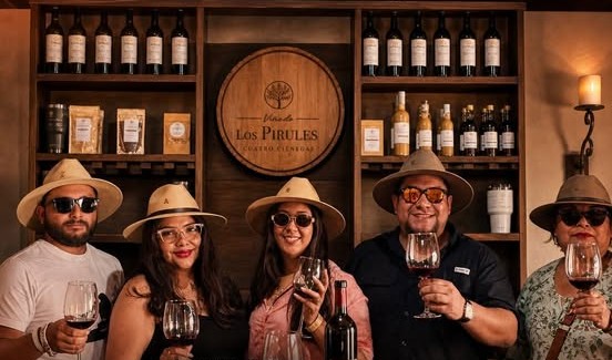 DiarioCoahuila's tweet photo. #Vino 🍷Invitan a Vendimia 2026 en Cuatro Ciénegas🥳
#CuatroCienegas #Coahuila #fest
https://t.co/Mqw62NXPfY https://t.co/TD2XV2oVL6