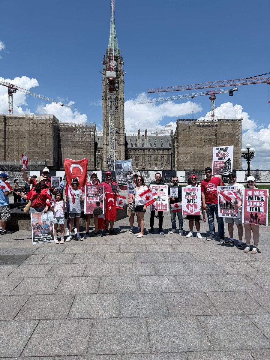 3m3111's tweet photo. Thank you, Canada, for opening your doors to us. We built our lives here. Now this is our home. We simply ask for a fair and humane extension. 🇨🇦❤️
#ExtendTS2023 https://t.co/3zYIISxXkh