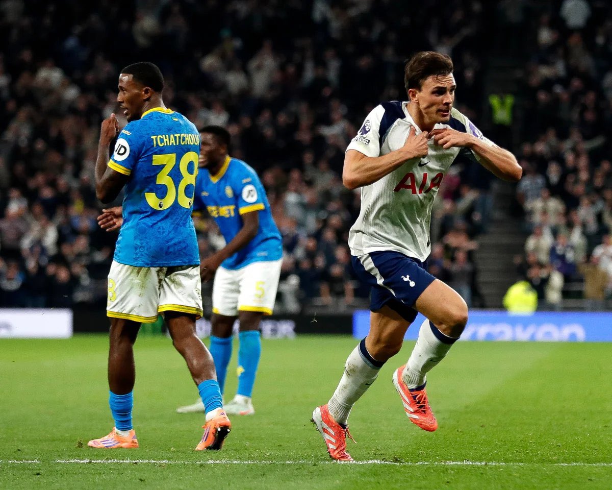 CryingForSpurs's tweet photo. اكثر لاعب حبيته في موسمنا الماضي شكل انتهت قصتنا معه للاسف https://t.co/MtlwEqUYKD