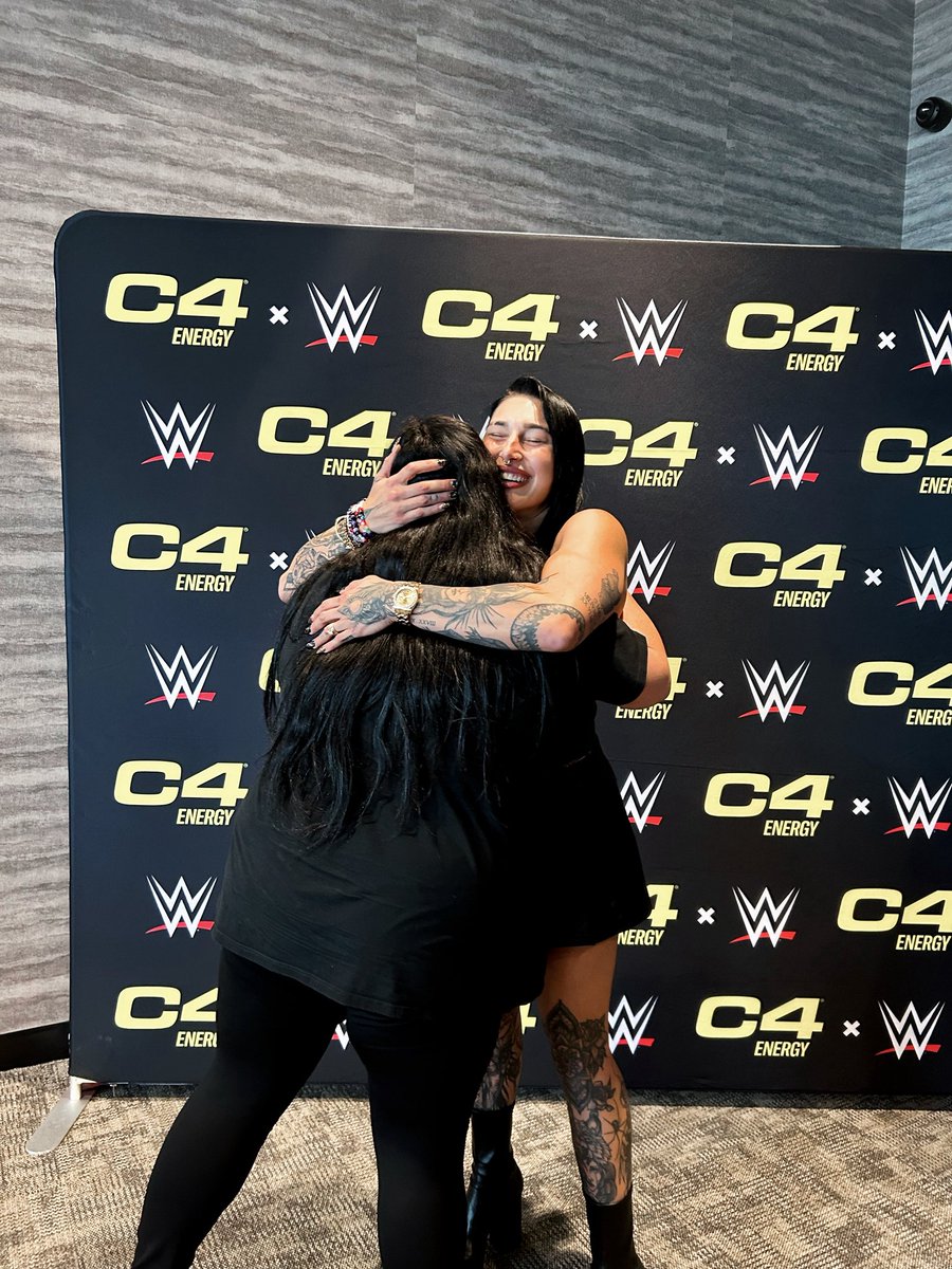 itsjustmeucey's tweet photo. will never get over the hug she gave me 😭🤍 I MISS HER YOUR HONOR @RheaRipley_WWE https://t.co/kbmSz0uIXt