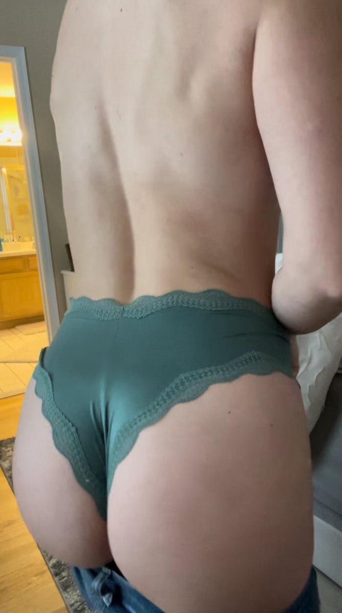 adamsjess17's tweet photo. #bottom #crossdresser #submissive #slut #panties https://t.co/1lo0FQkmvS