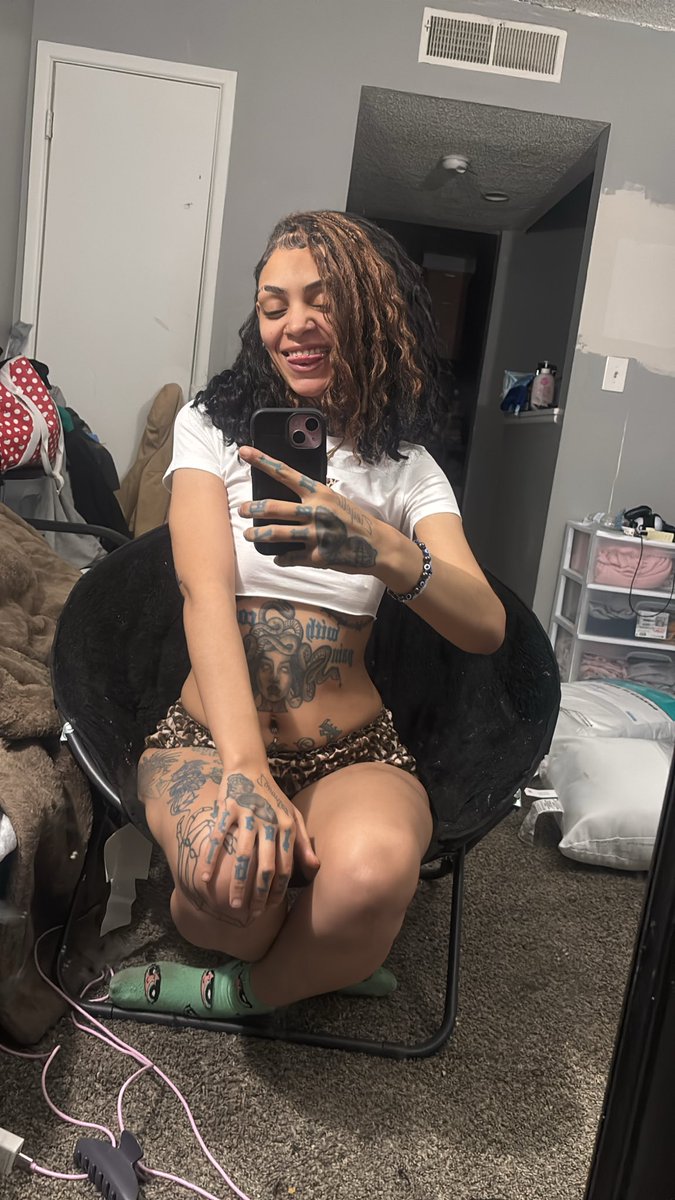 amuseatnight's tweet photo. life’s a mess but i make a mess too 😈 . 
#nsfw #contentcreator #onlyfans 

https://t.co/Yh8r8zxO7V https://t.co/YqDrB0vDjE