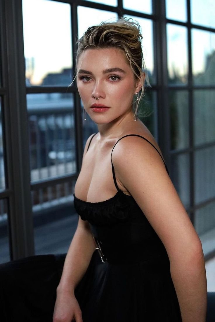 LoveIndia163's tweet photo. Florence pugh is WOW at 30 https://t.co/I1ebMnurMM