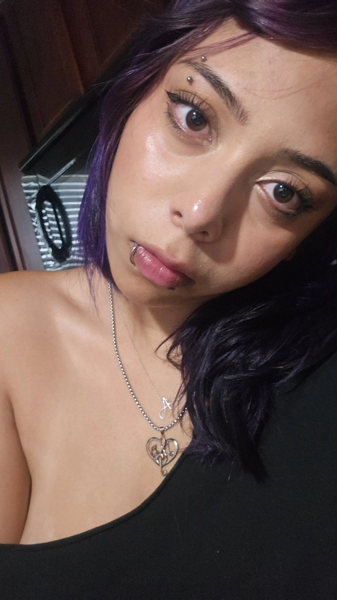 ninicosodee's tweet photo. FUCK MY LIFE https://t.co/xPLnCN71pW