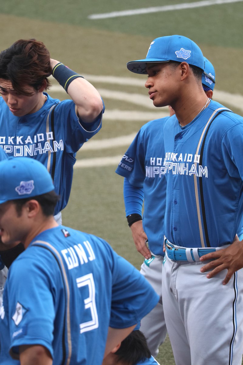 buhanasub's tweet photo. 2026.05.14 ZOZOマリンスタジアム

#万波中正
#lovefighters https://t.co/4HklfDqNfr