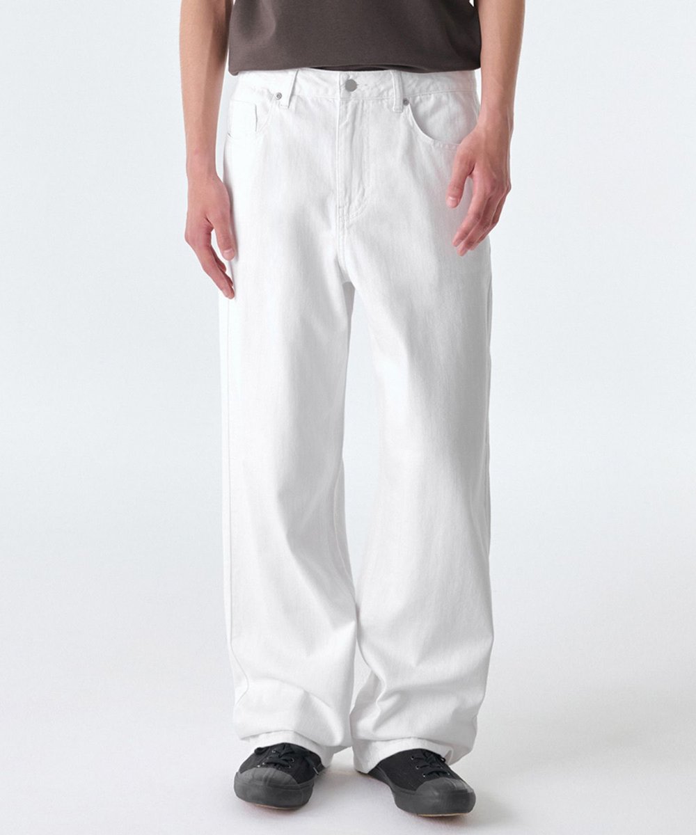 9Eaai's tweet photo. MUSINSAで見つけた夏のホワイトデニム👖
リネンライク素材で通気性抜群、
ワイドシルエットで脚を長く綺麗に見せてくれる優秀一本。
白デニムは1本持っておくと今年のコーデの幅がグッと広がります✨

商品URLはこちら👇
https://t.co/nHsrGzhOSB

#MUSINSA #ムシンサ #MUSINSAアイテム紹介 #白デニム https://t.co/djpEEHps27