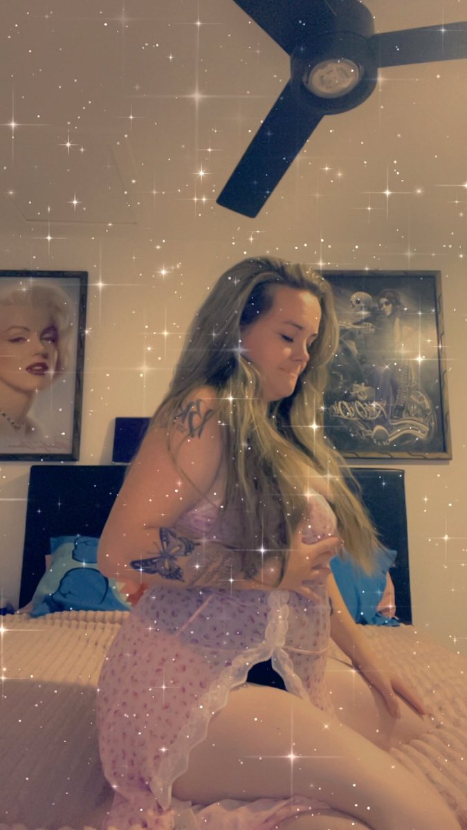 PrincessPixie26's tweet photo. It’s passed titty Tuesday but it will be alright 😉 https://t.co/qKRsELNYXJ