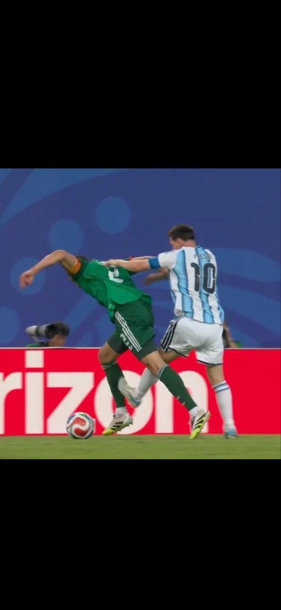 Romeo2479's tweet photo. So Balogun is a Red but Messi isn’t #fifa your a joke!!! https://t.co/wjXhSUtIPb