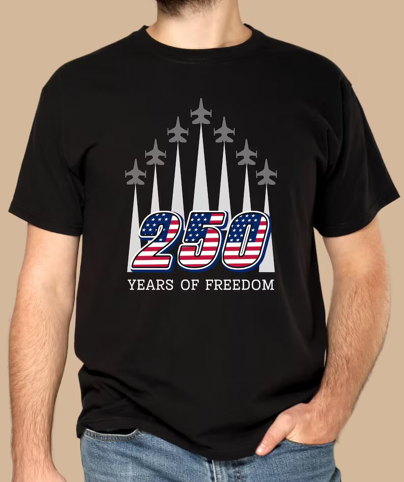 _designsbykd's tweet photo. 🇺🇸 Need a last minute design for a shirt for your 4th of July weekend plans? Check out my Patriotic section for PNG Digital Files on my Etsy shop! Click the link below👇🏼

https://t.co/VCDOXxTiuu

#4thofjuly #america #happybirthdayamerica #250America #etsy #etsysale https://t.co/AZt6NZhKZm
