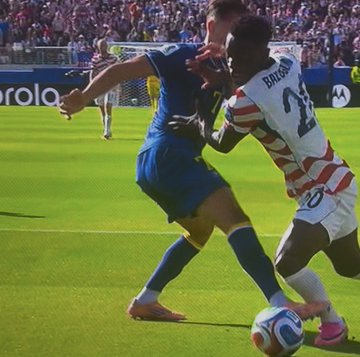 MayBrandad's tweet photo. @Ntorkan @FOXSports This wasn't even a foul 20 minutes before. There's still time to delete this. https://t.co/vn655aHEEs