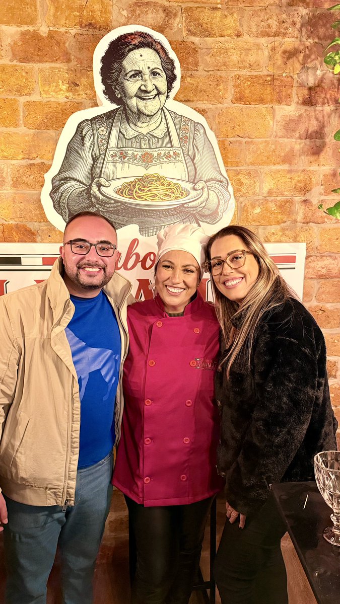 Fernando_Fsdo's tweet photo. Na inauguração do Sabor de La Mamma - Cantina Italiana, um belo espaço gastronômico para nossa Santiago. https://t.co/lt3nYGiMpF