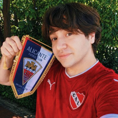 vicko01's tweet photo. @Maaartiiinssj18 La cara weeee es cierto lo de la nariz!!!! Parecen molde https://t.co/KdBWZfK3mQ