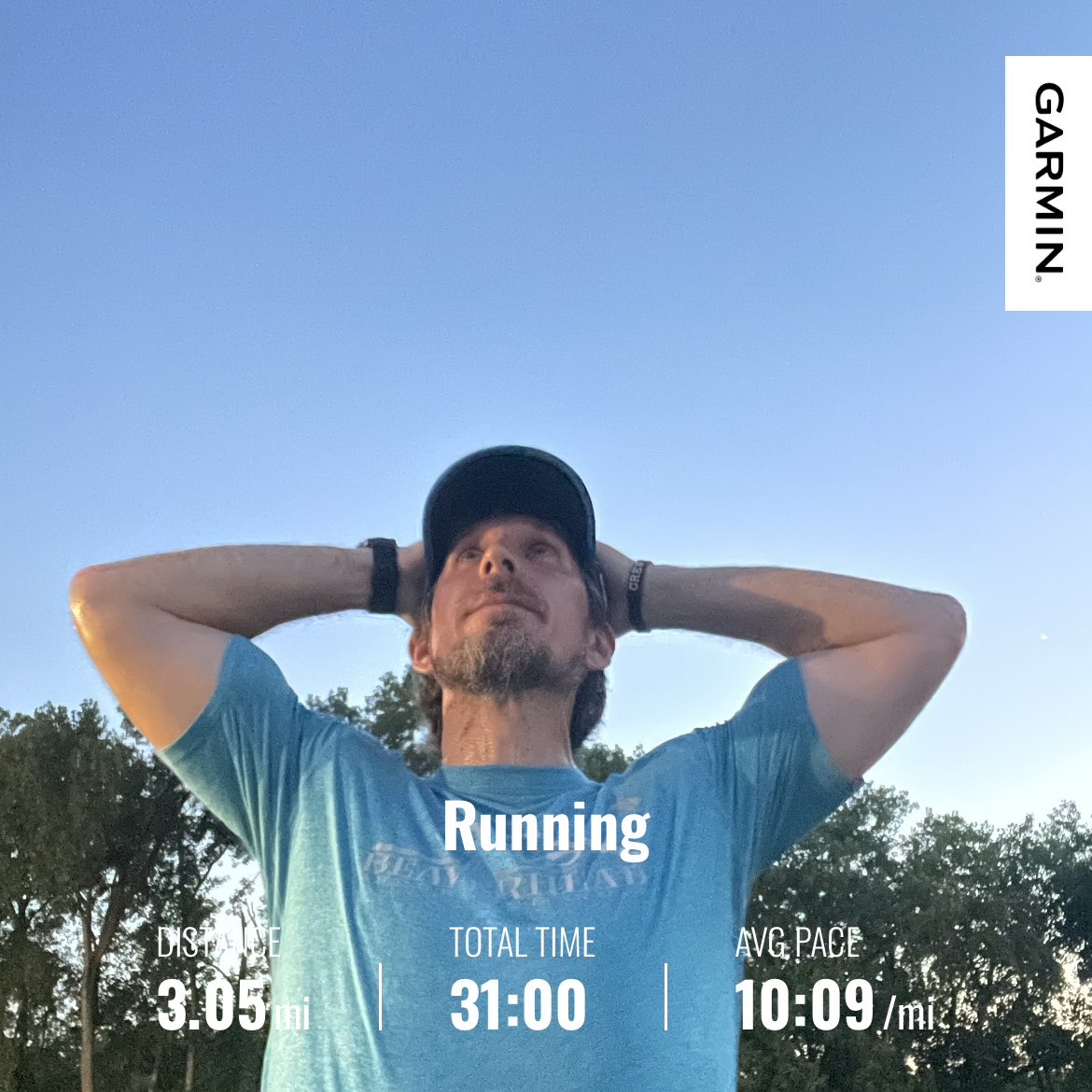 runbenrun's tweet photo. Been a long time since I ran through such thick lightening bugs. Beautiful is how I describe it. You have succeeded in life when what you really want is what you really need #running 255 days no days off #training https://t.co/h3ElxvltX2