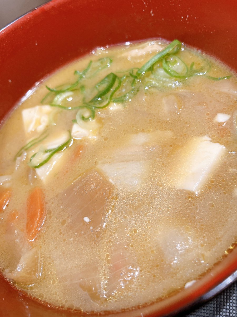 ansin189's tweet photo. 朝の豚汁…なんかしみるーー💧 https://t.co/M0JSPxizvg