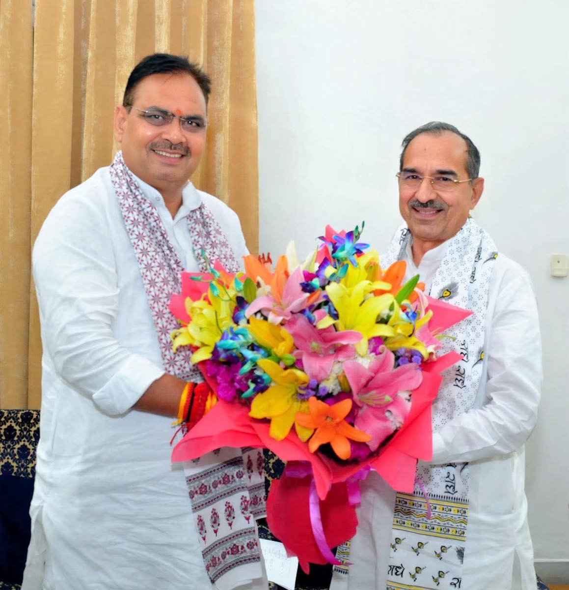 BhajanlalBjp's tweet photo. कुशल संगठनकर्ता, भाजपा, राजस्थान के माननीय प्रदेश अध्यक्ष एवं राज्यसभा सांसद श्री मदन राठौड़ जी को जन्मदिवस की हार्दिक बधाई एवं शुभकामनाएं!

आपके कुशल नेतृत्व, संगठनात्मक क्षमता एवं जनसेवा के प्रति समर्पण ने प्रदेश भाजपा को नई ऊर्जा और नई दिशा प्रदान की है।

गोविंद देव जी से आपके उत्तम स्वास्थ्य, दीर्घायु एवं यशस्वी जीवन की मंगलकामना करता हूं।

@madanrrathore

#HBDayMadanJi