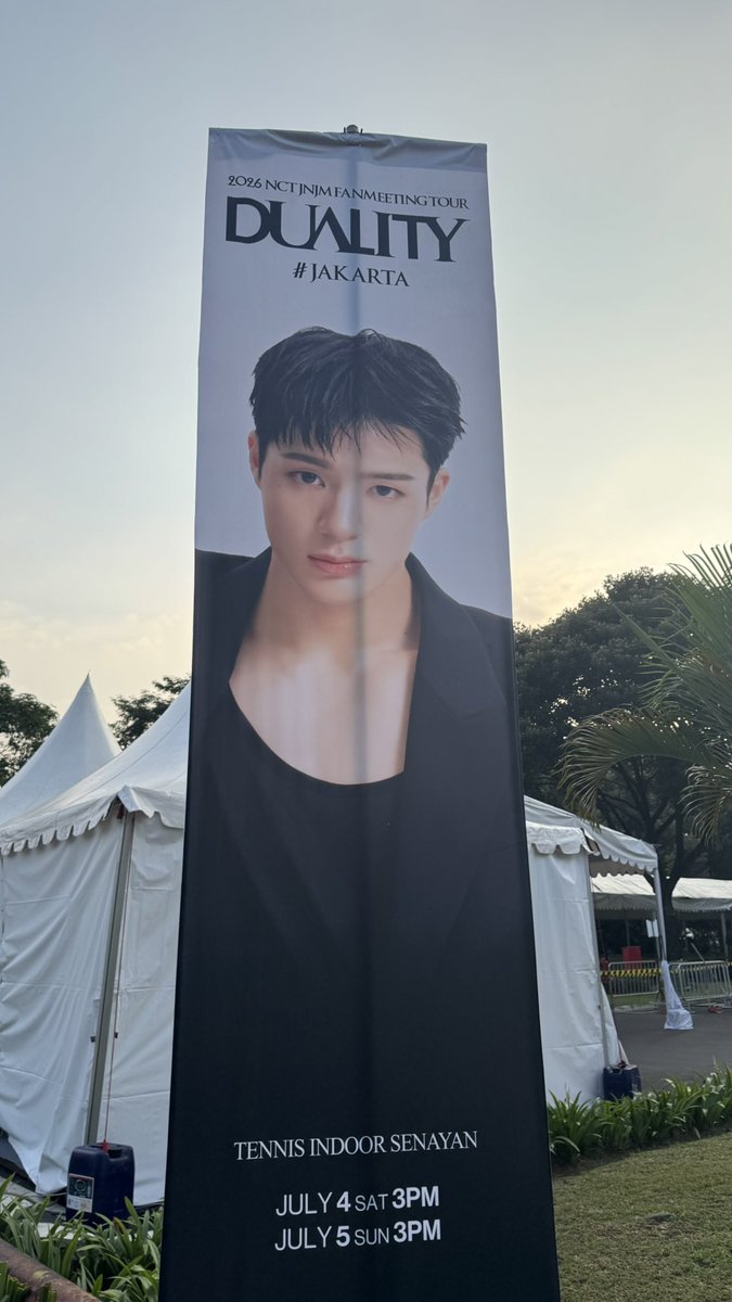 antqromantica's tweet photo. SUMPAH BANNERNYA DUA DUANYA CAKEEEEP PUOOLLLLL GAK ADA CELAAAAAA https://t.co/jc8IdcFw41