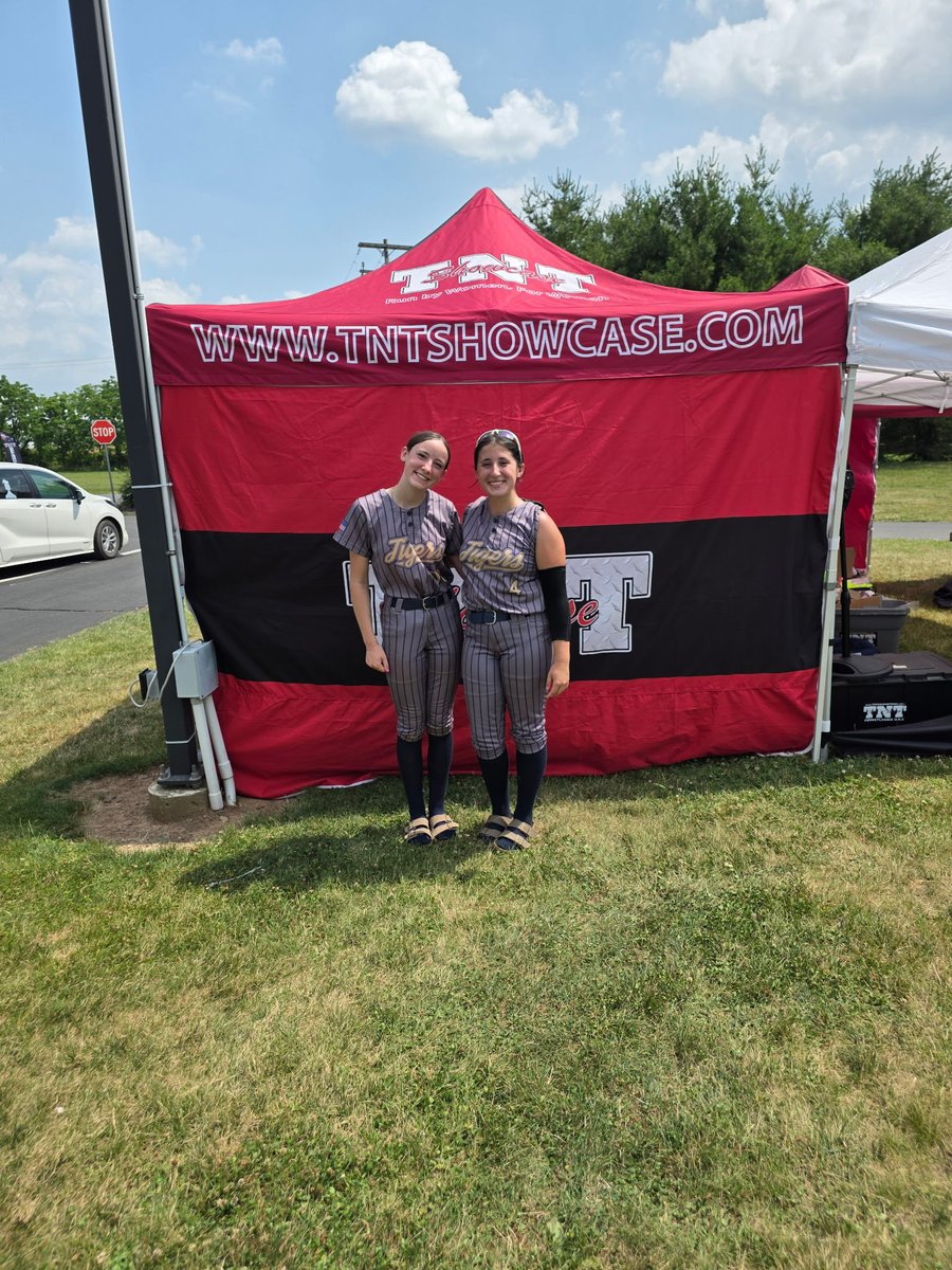 RyleeLane4's tweet photo. Thank you so much to @TNTTournaments  for hosting the pitching camp! I was able to get so much college advice. I can’t wait to bring this experience onto the field. Thank you to all of the coaches in the camp! It was an honor seeing D1 schools. And thank you to my catcher! https://t.co/2SHNVyRnxF