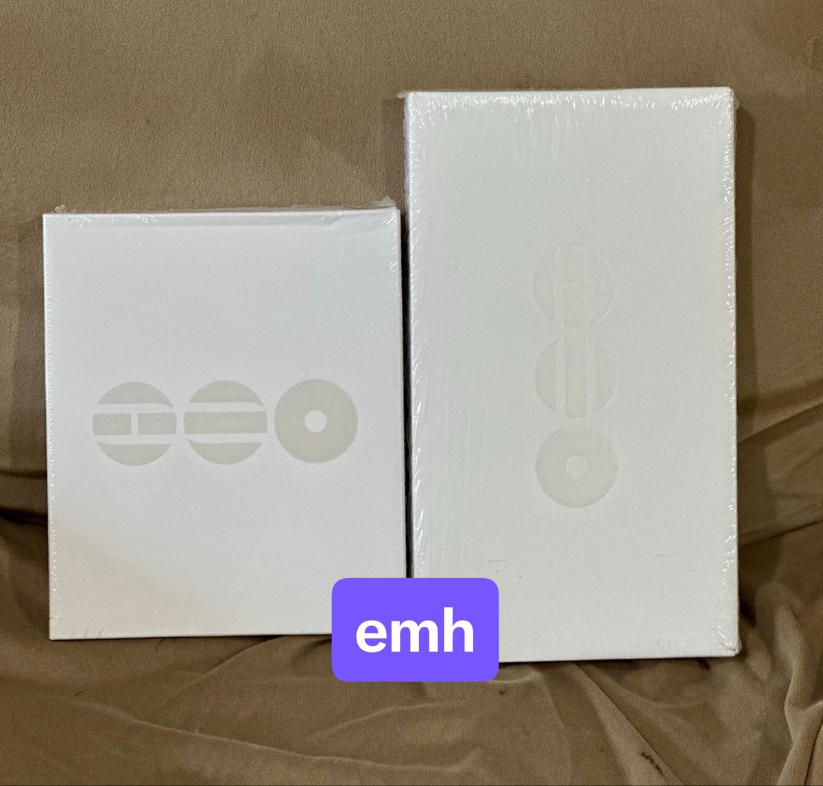 marettahoetama's tweet photo. Btw ada yg mau album Arirang? (Buat yg belum punya aja ya) 
Kalo ada proof streaming Come Over , Arirang dan Haegeum bole di drop 🙏🏻 
Seperti biasa pengiriman dari Jakbar dan ongkir by penerima 🙇‍♀️

Kalo kmrn ada yg uda rep di twt sebelumnya bole di copas disini, gamsa hamnida, have a nice day 🫶🏻