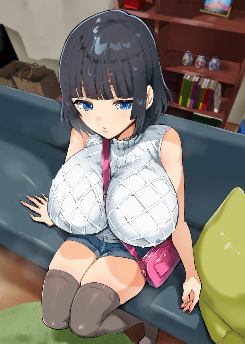 yacdom's tweet photo. メロンおっぱい（再掲） https://t.co/mXLSKvAUTP