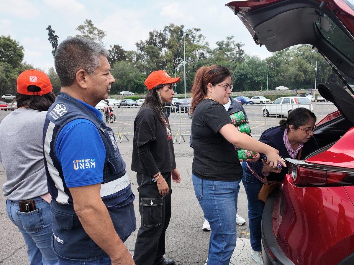 UNAM_MX's tweet photo. Cada donación cuenta. En el Centro de Acopio UNAM, ubicado en el #EOU, puedes apoyar a las personas afectadas por los sismos en Venezuela. Consulta cuáles insumos se reciben. ¡#UNAMonos por #Venezuela 🇻🇪! > https://t.co/jSt915bk7V https://t.co/x1T21fbT6z