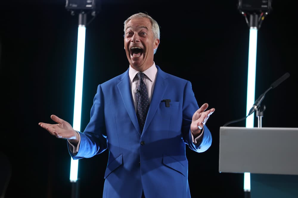 RealPatriotsRVQ's tweet photo. MPs with second jobs by party:
• Labour: 45.4% • Conservatives: 49.1% • Lib Dems: 59.7% • Reform UK: 62.5%
Yet it's always Nigel Farage who gets singled out.
If we're debating MPs' second jobs, let's apply the same standard to everyone. https://t.co/l4gfIrJt8I
