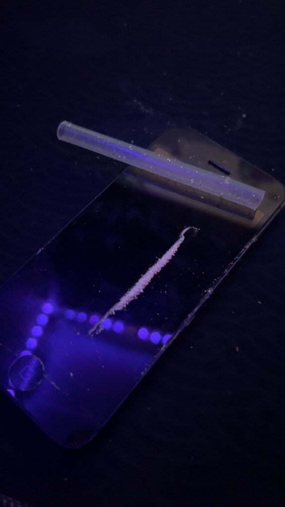 cursedwithdrawl's tweet photo. is doing ket of an iPhone 5 niche 😅😅 #drugtwt https://t.co/55qYjd2Q0V