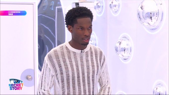 NewsTVReal's tweet photo. Le secret de Kurtis : "Mon visage a été diffusé dans plus de 215 pays" #SecretStory https://t.co/AZSGPwN3Py
