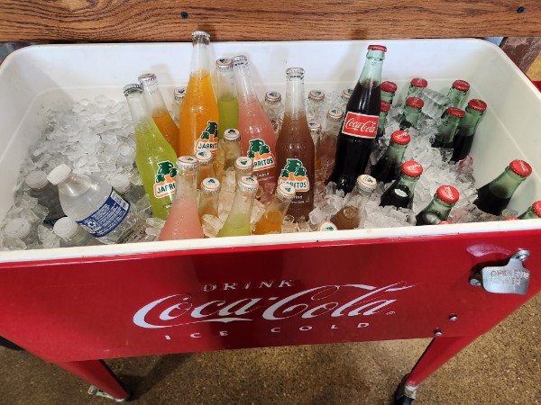 Tamale_Place's tweet photo. we are stayin' cool with a #refreshment from our Coca-Cola ice chest 😎🥤🧊

#water #Jarritos #Coke https://t.co/4Q3ddM1gvz