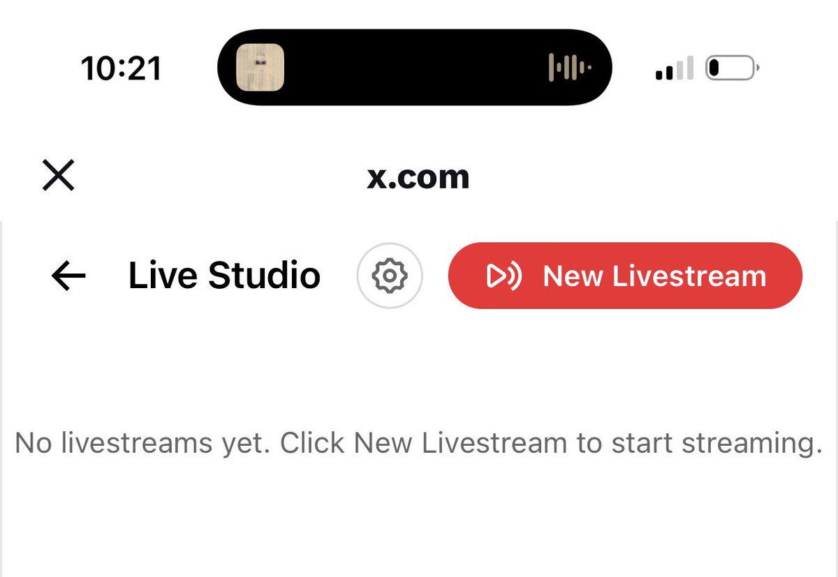 TheDamiForeign's tweet photo. Wow! Elon musk has introduced live streaming to X, make I come start my streaming career😂😩 https://t.co/MfTLozv0FT