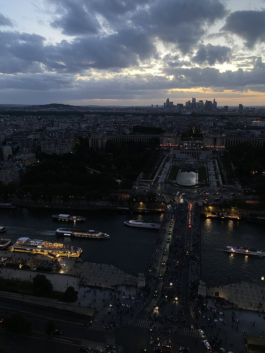 7iikzz's tweet photo. Ça n’égalisera jamais cette magnifique vue https://t.co/yRSbmEVho8