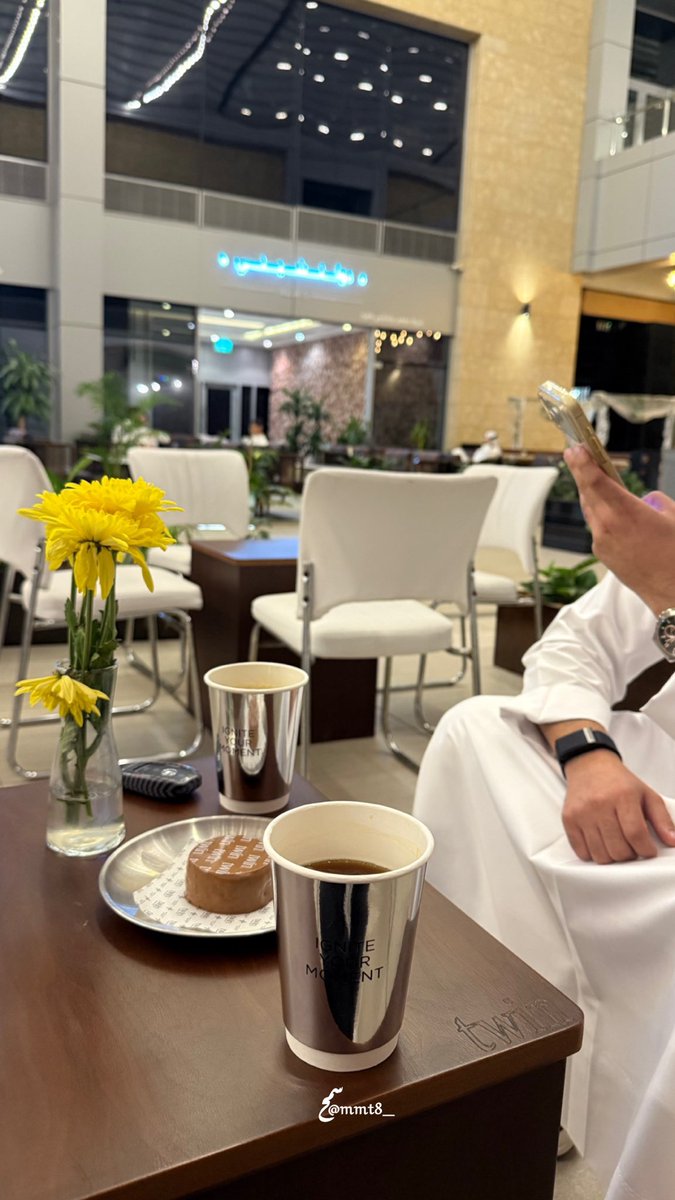 mmt8_'s tweet photo. ملاحظة بسيطة عزيزي المتابع :

" رفيق الرخا لو نحسبه حسبة الغالين
ظلمنا الكريم اللي وقف ساعة الشدة " https://t.co/rqNPQsKOjk