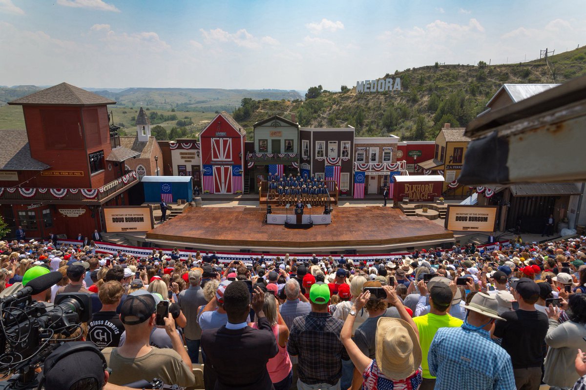 SecretaryBurgum's tweet photo. Over 140 years ago, a New Yorker stepped off a train in Medora. He wasn't yet president, but his journey to greatness began in the Badlands.

Today, another New Yorker leaving an undeniable mark on our country stepped off a train at that very same spot, our 45th and 47th president!

It was an honor to welcome @POTUS today to @TRPresLibrary!
