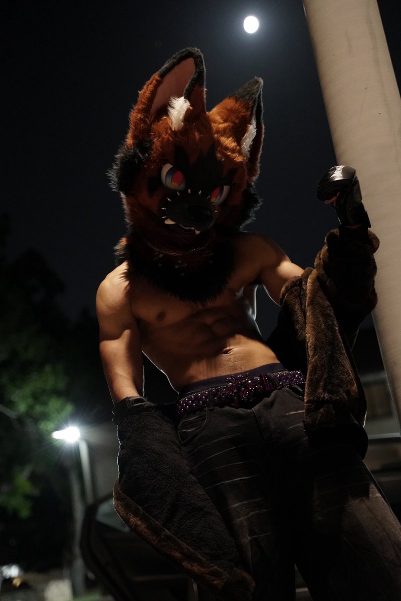 PurpleNguruvilu's tweet photo. Doggy with a boddy

#furry https://t.co/h9LmJNWRQE