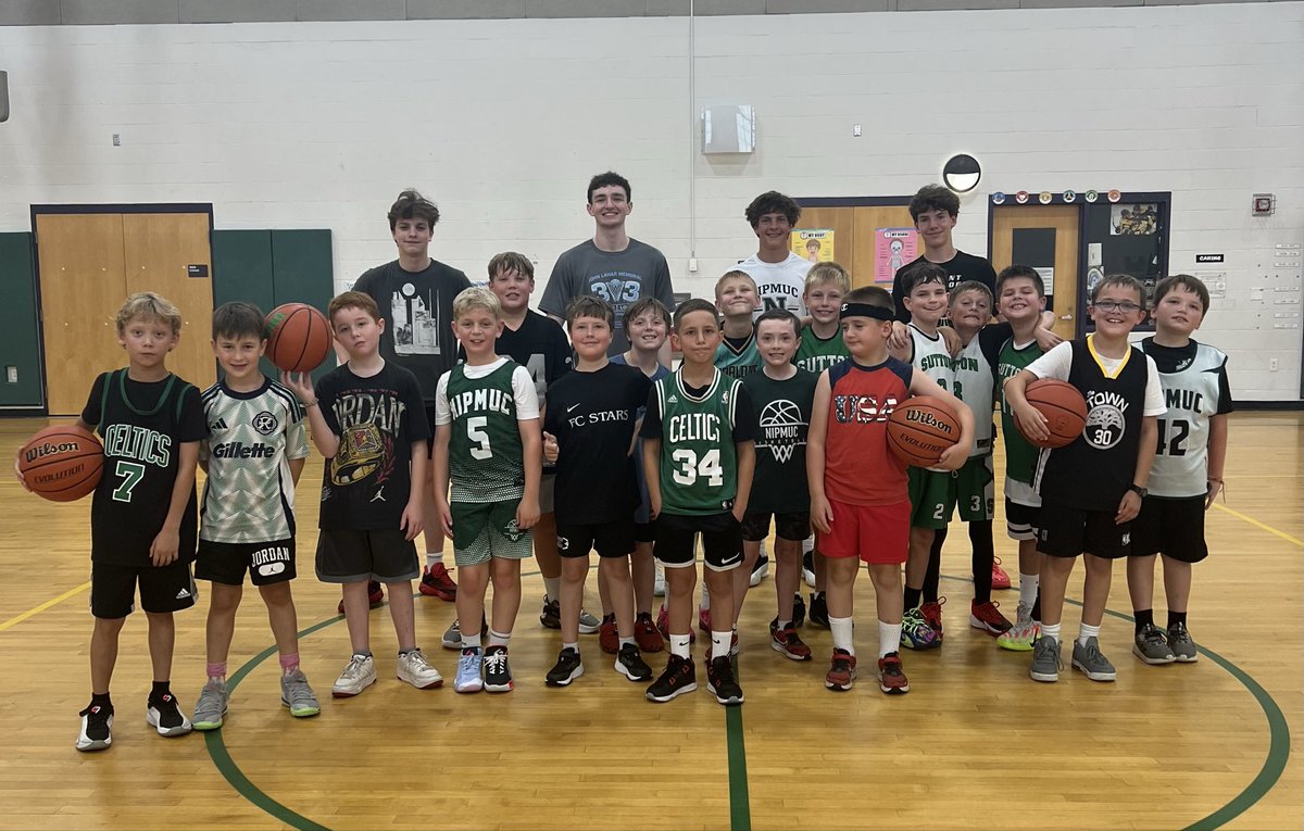 NipmucBoysBball's tweet photo. Always a great week for summer hoop camp at @NipmucAD! Love seeing our guys share the game with the young fellas. Morning session for 3-5 graders &amp; afternoons for the 6-8 graders! https://t.co/yT8n90vFio