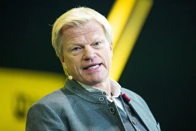 iMiaSanMia's tweet photo. Oliver Kahn:

"Three national team coaches have failed at the same point: Joachim Löw, Hansi Flick, and Julian Nagelsmann. Three different game plans. Three different leadership styles. When three coaches with different approaches always fail at the same point, the cause lies deeper.

One scene says more about this elimination than any statistic. When the penalty shootout went beyond 5 takers, you could see Joshua Kimmich looking for penalty takers. For me, that was the most revealing moment of this elimination. A top team doesn't look for volunteers at that moment. They have players who demand the ball

Germany doesn’t have a talent problem. This team has exceptional footballers. What they lack is the confidence to take responsibility in the biggest moment. Those who don’t take it may be protecting themselves from failure. But at the same time, they’re forfeiting the chance to make history

"We're arguing about who has to go now and pinning our hopes on the next savior instead of asking why we've been repeating the same patterns for years. We replace faces and call it change. But we avoid the real question: Are we still willing to pay the price that elite performance has always demanded?

The defining moment doesn't begin when you put on the national team shirt. It begins many years earlier, the moment a young player learns that responsibility isn't something you pass on to someone else, it's something you take on yourself 

Talent gets you to the World Cup. Responsibility determines how long you stay there."
