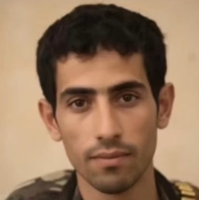shahrzaad0's tweet photo. تو سردخونه دیدنش، شلوارش کمربند نداشته،  با بند کمرشُ بسته و رفته.. جوابش گلوله بود!

جاویدنام #ایوب_صفرعلی https://t.co/1PsltXu9b8
