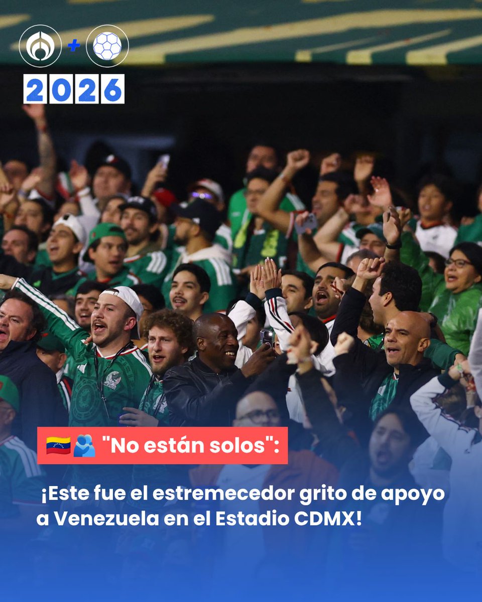 Radio_Formula's tweet photo. #NoEstanSolos 🫂  Más allá del futbol, el Estadio Azteca vivió un momento profundamente emotivo durante el México vs Ecuador. Durante la ceremonia de himnos, todos los aficionados lanzaron un mensaje de apoyo a Venezuela tras los recientes acontecimientos que han afectado al país: “No están solos”.🇻🇪

🏟️En medio de la pasión mundialista, el futbol volvió a demostrar que también es solidaridad, unión y empatía entre naciones.

Aquí el video: https://t.co/Pobf9UbWWs