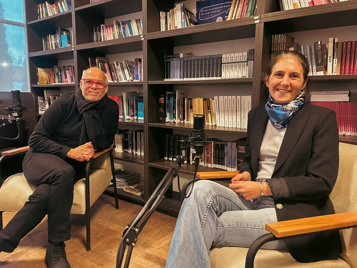 UPE_Ezeiza's tweet photo. En un nuevo episodio de “El Valor de la Palabra”, hoy conversamos con Macarena Forneris, Profesora en Ciencias de la Educación, Especialista en Currículum y Prácticas Escolares, y actual Vicerrectora de la Universidad Provincial de Ezeiza. https://t.co/TNFekYCGL4