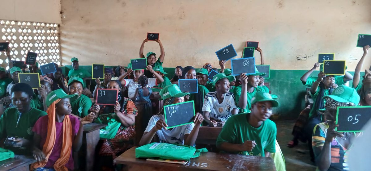 Jamilafondation's tweet photo. Today's session focused on the continuation of Voltaic symbols, helping learners strengthen their knowledge of alphabetic letters as they prepare to master numbers 0–9. Every lesson brings us closer to literacy, confidence, and economic autonomy.

#CESAProject #Education #Boké https://t.co/9Tbc0h4SPC