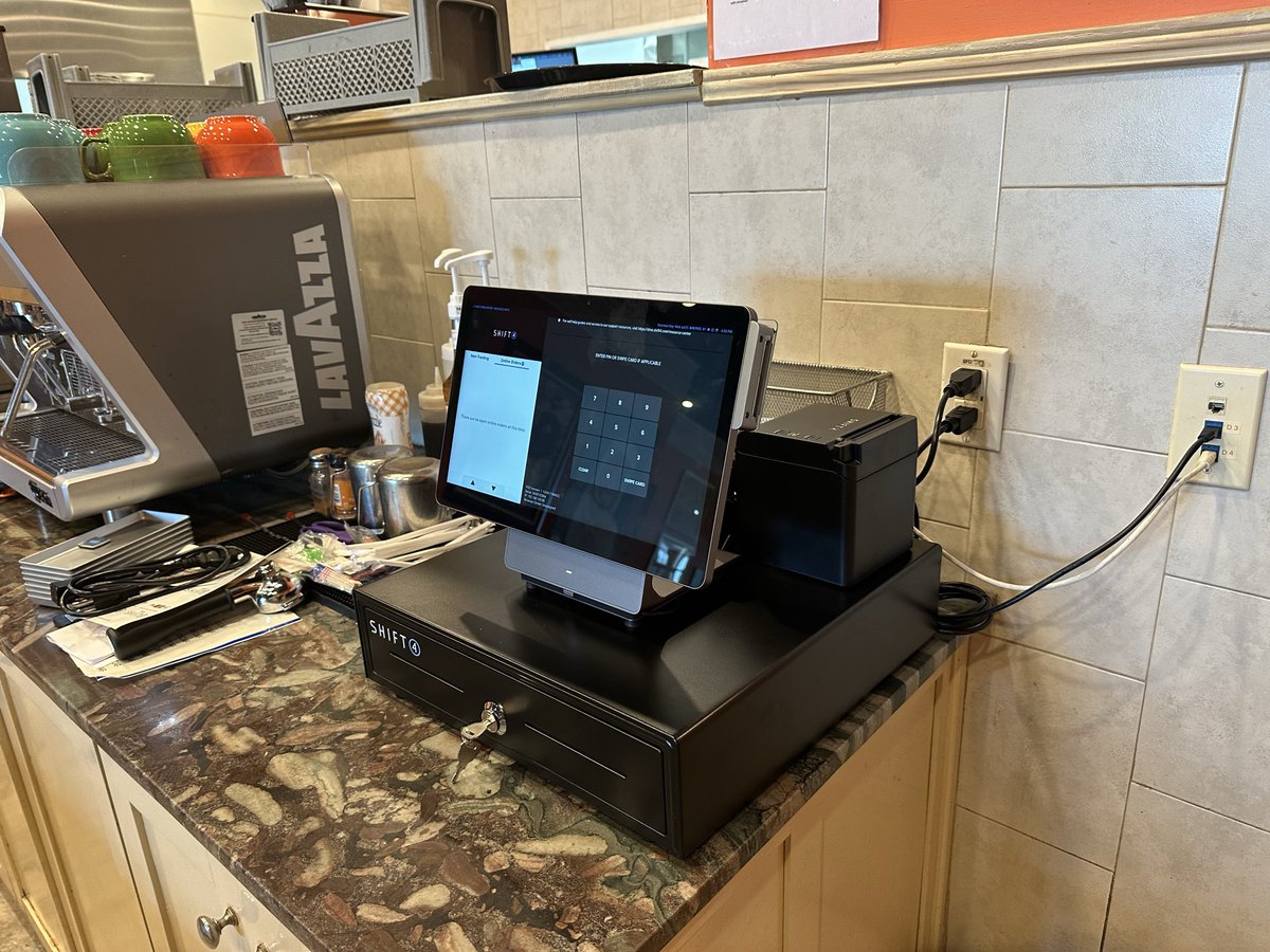 JPhelpsShift4's tweet photo. 🥞☕️🥓MORE BREAKFAST!!
J Christopher’s Town Center has joined the fun💫 Upgrading to #Shift4Dine and getting all the power and control that comes with it!! QR pay, integrated online ordering, cloud management and more than I can list!!! #Shift4 #excellence #teamfour https://t.co/bqlRGTGRZq