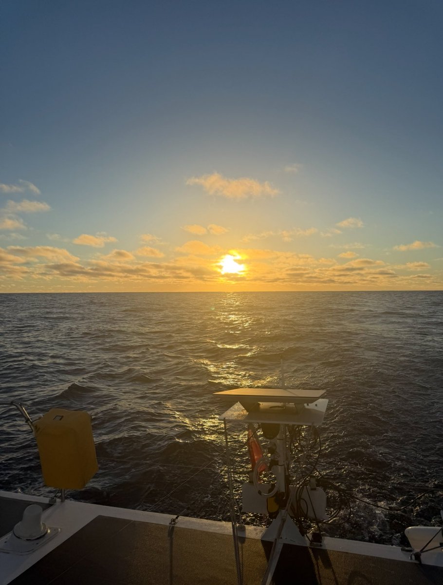 CaptainKetch's tweet photo. The evenings were my favourite time of the day when I was sailing around the world. 

We are still raising money for our amazing charities https://t.co/Bzjjbsuikc Thank you to everyone that has donated so far. #adventure #dreams #goals https://t.co/yYWOPFk3Yk