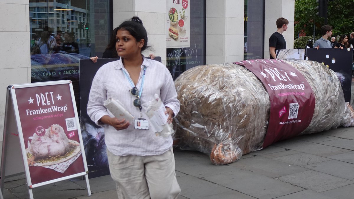 nickstew_art's tweet photo. #Frankenwrap protest at #Pret #Waterloo Road https://t.co/DPnYLsRgyr